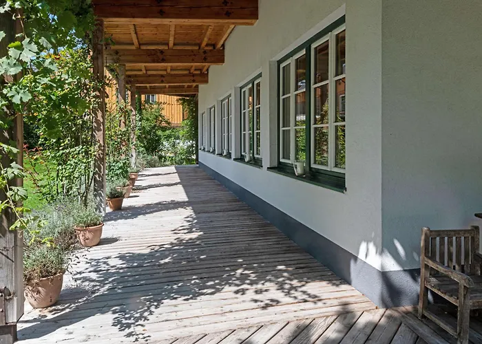 Retreat - Your Austrian *